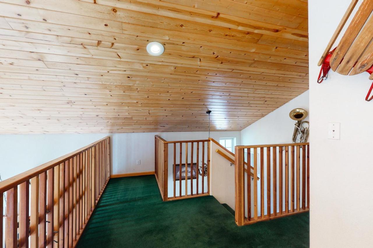Papas Mountain Villa Shaver Lake Exteriör bild